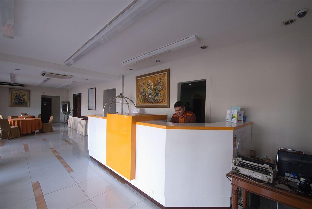 Sofyan Hotel Soepomo Jakarta Kültér fotó