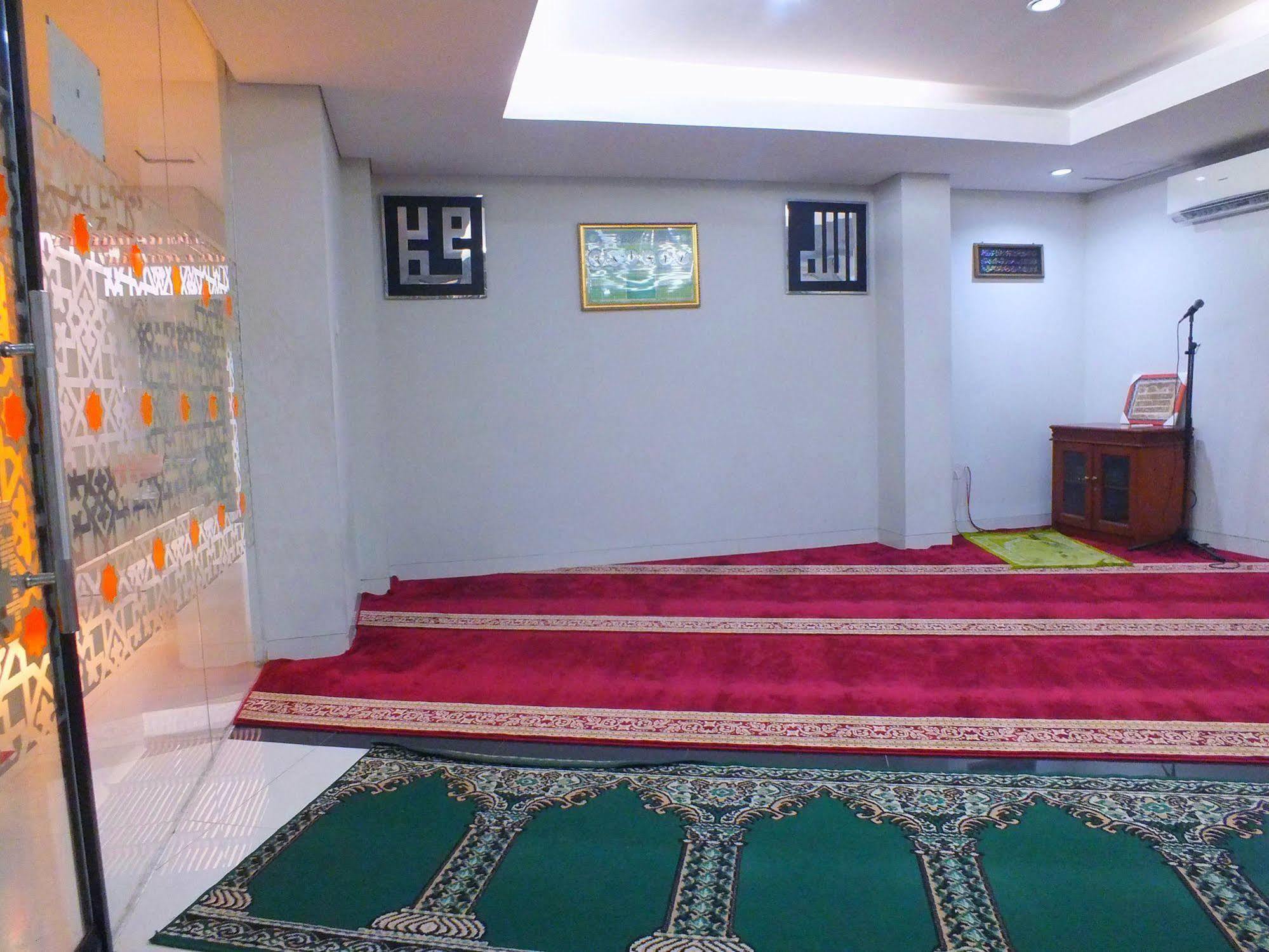 Sofyan Hotel Soepomo Jakarta Kültér fotó