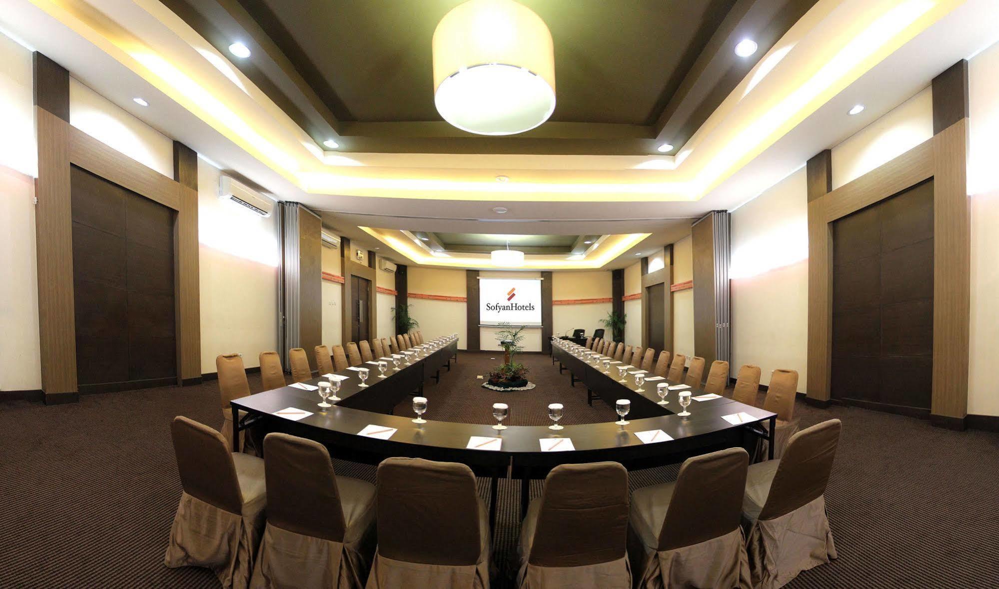 Sofyan Hotel Soepomo Jakarta Kültér fotó