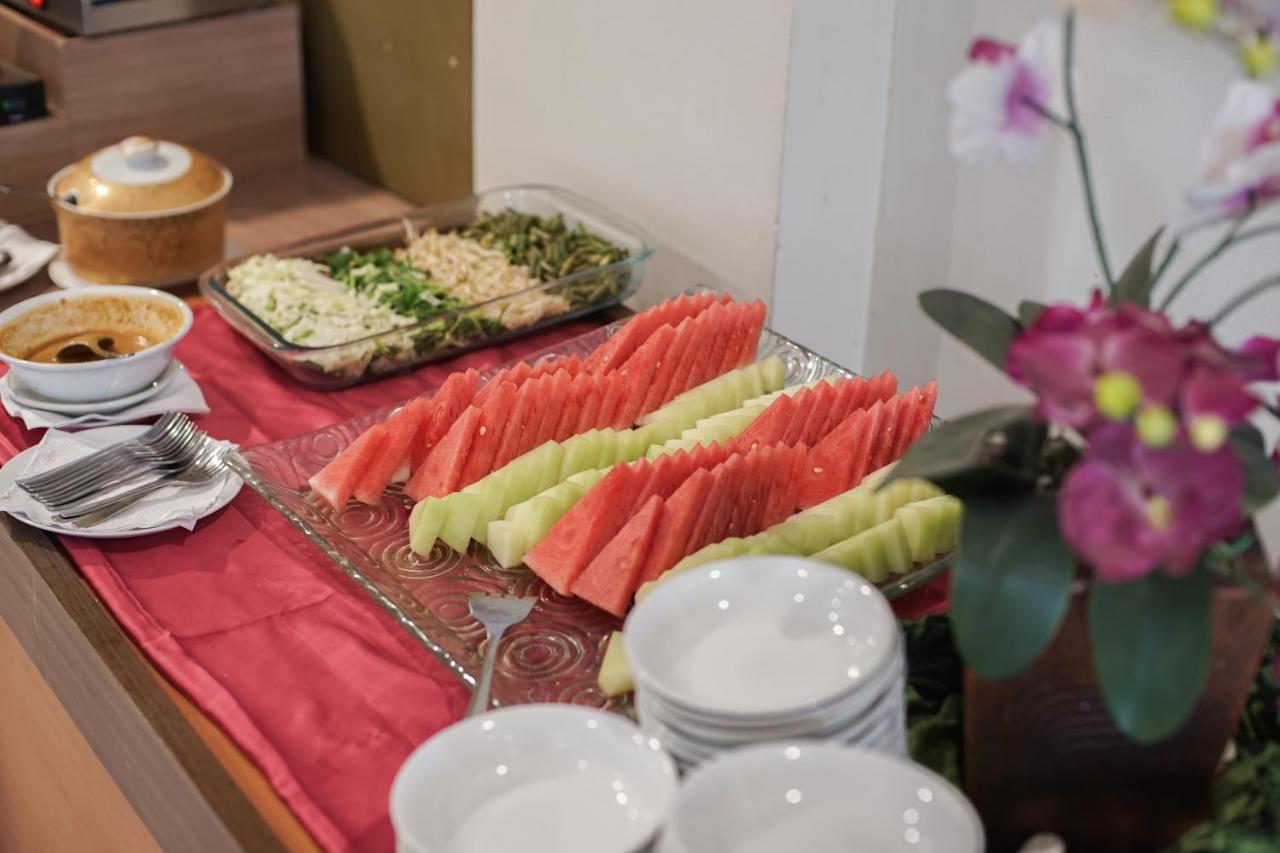Sofyan Hotel Soepomo Jakarta Kültér fotó
