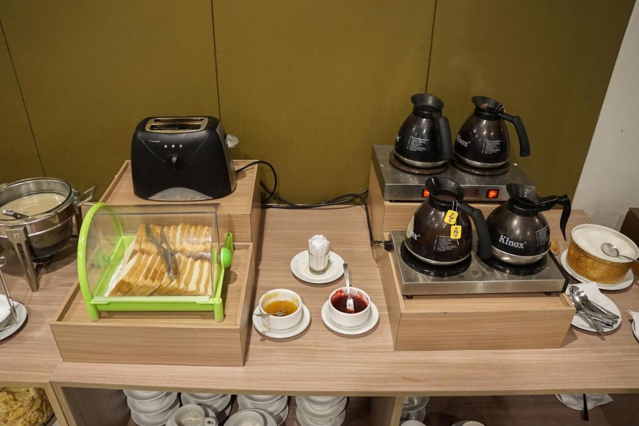 Sofyan Hotel Soepomo Jakarta Kültér fotó