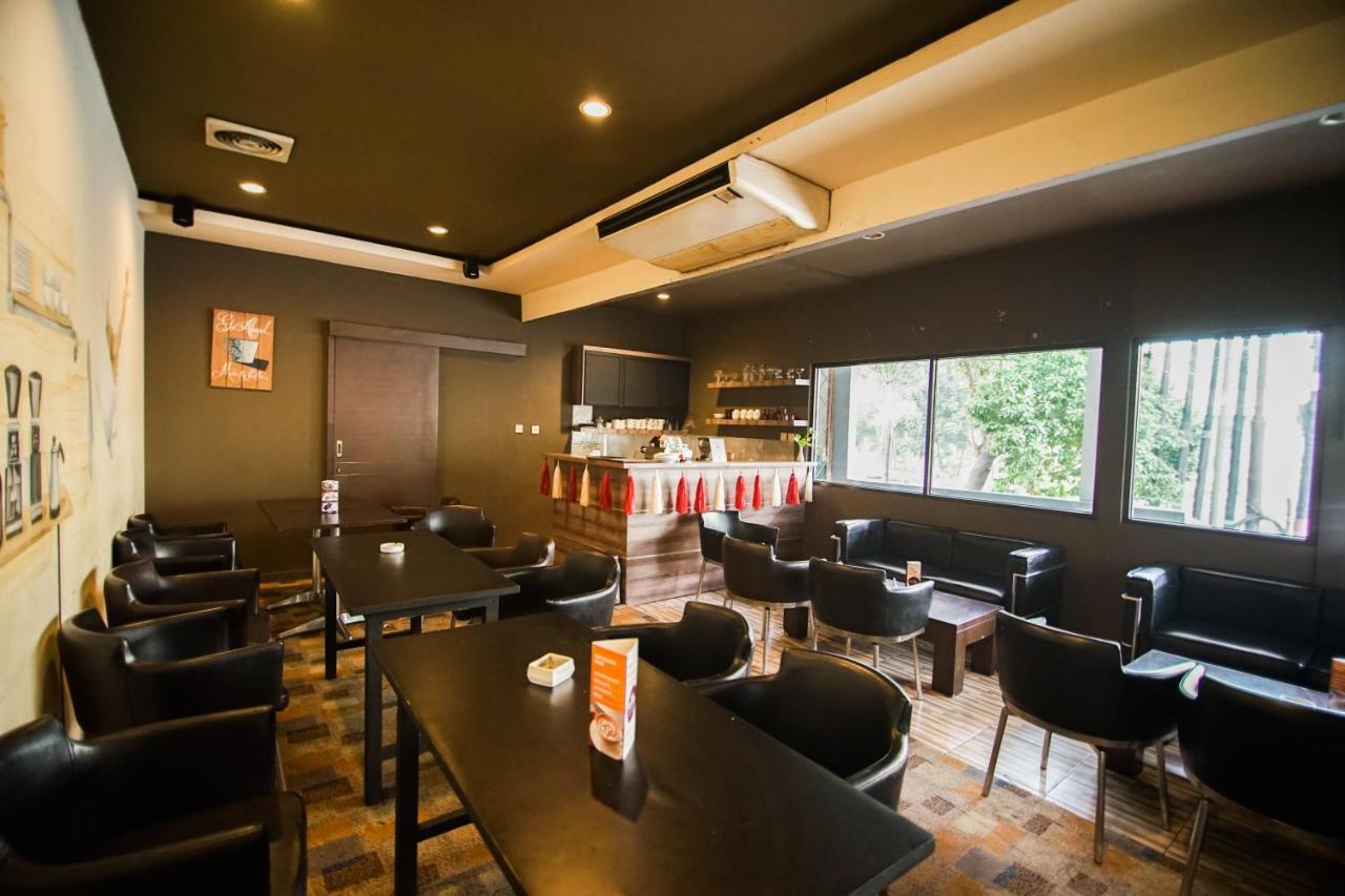 Sofyan Hotel Soepomo Jakarta Kültér fotó
