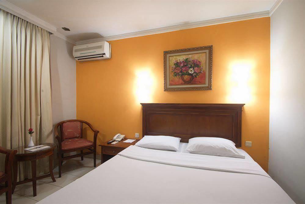 Sofyan Hotel Soepomo Jakarta Kültér fotó