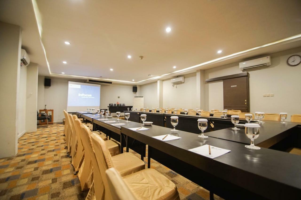 Sofyan Hotel Soepomo Jakarta Kültér fotó