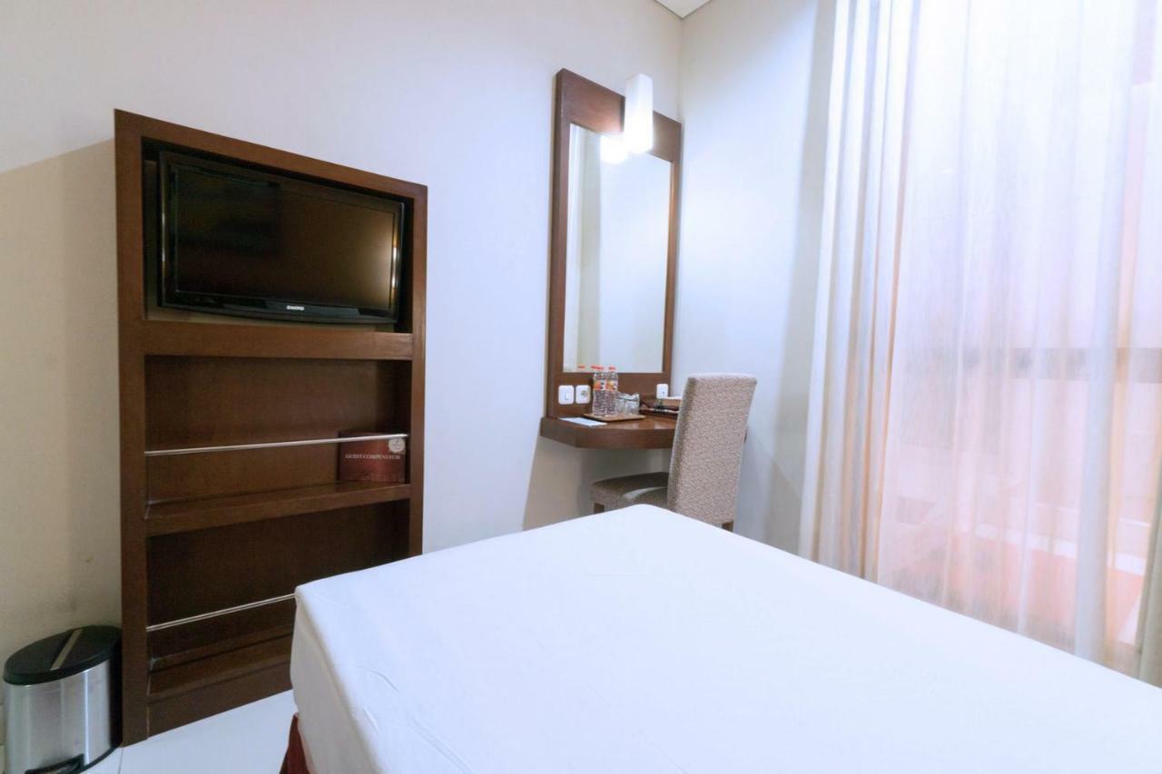 Sofyan Hotel Soepomo Jakarta Kültér fotó